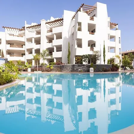Apartament Garden Serenity Retreat And Workspace With Heated Pools And Gym Palm-mar