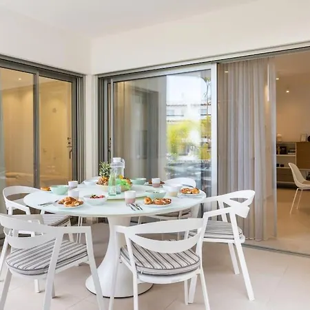 Garden Serenity Retreat And Workspace With Heated Pools And Gym Apartament *