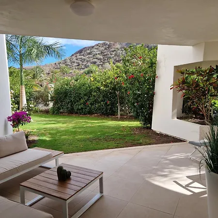 Garden Serenity Retreat And Workspace With Heated Pools And Gym Apartamento
