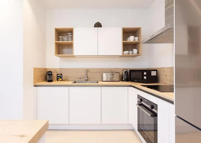 Garden Serenity Retreat And Workspace With Heated Pools And Gym 公寓 滨海帕尔姆