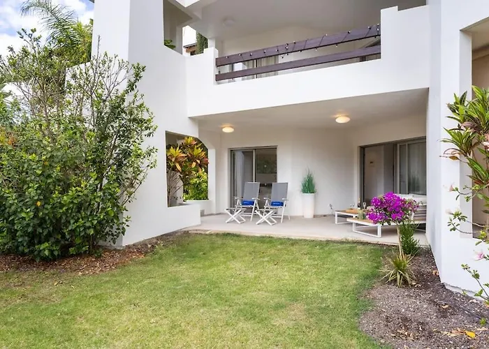 Garden Serenity Retreat And Workspace With Heated Pools And Gym 公寓 *